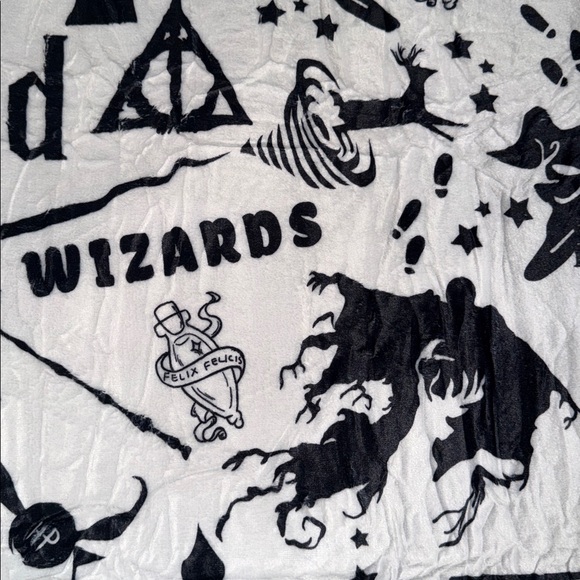 Brand new Harry Potter white and black blanket 50βX60β - Picture 4 of 9